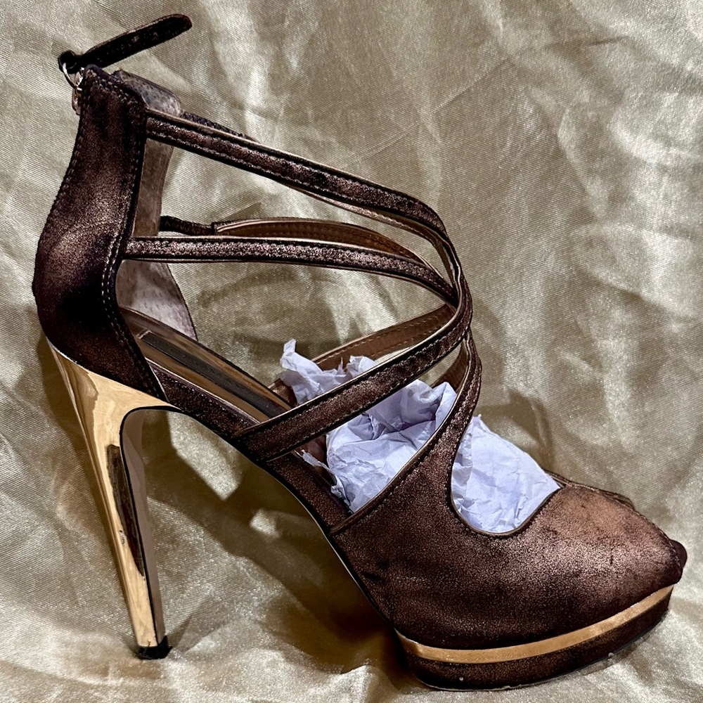 BCBG Gold Dress Shoes Elegant and Stylish